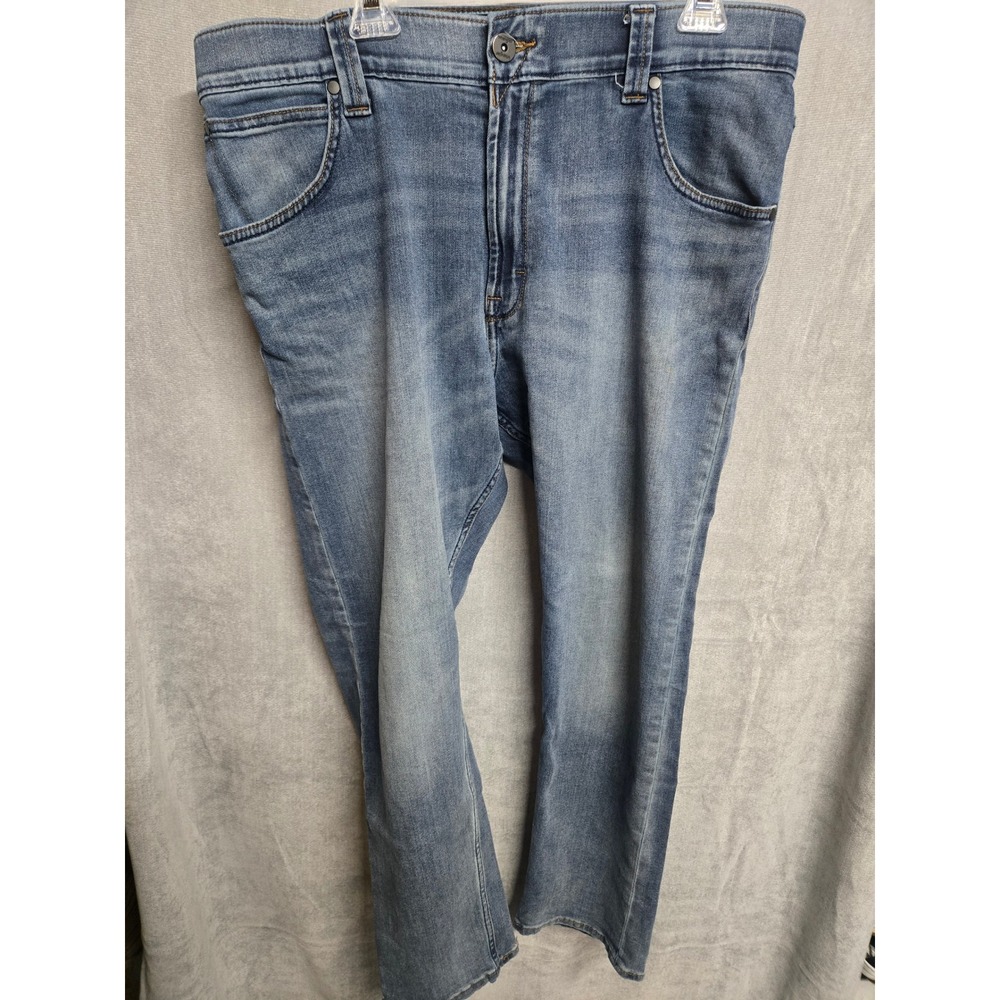 Wrangler Ultra Flex Mens Straight Leg Jeans Blue 38x30 96UFMWB Medium Wash Denim